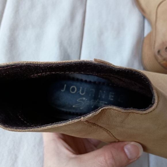 Journee Collection Womens ARIKA Tan Ankle Booties Shoes 8.5 - Picture 5 of 6